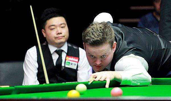 决赛中与墨, 形成 决赛中与墨, 形成