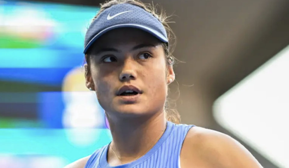 她在经过三, com 她在经过三, com