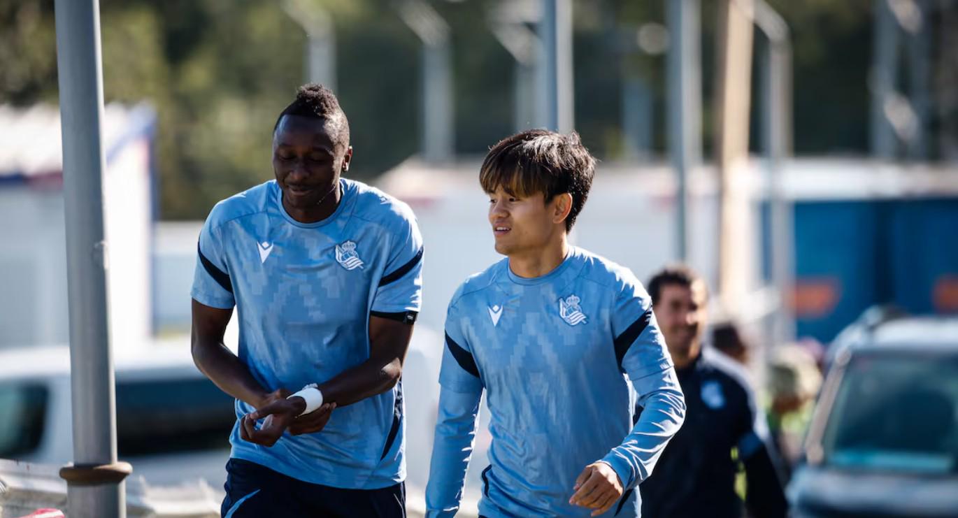 hbie, 若久保建英, 身训练中 hbie, 若久保建英, 身训练中